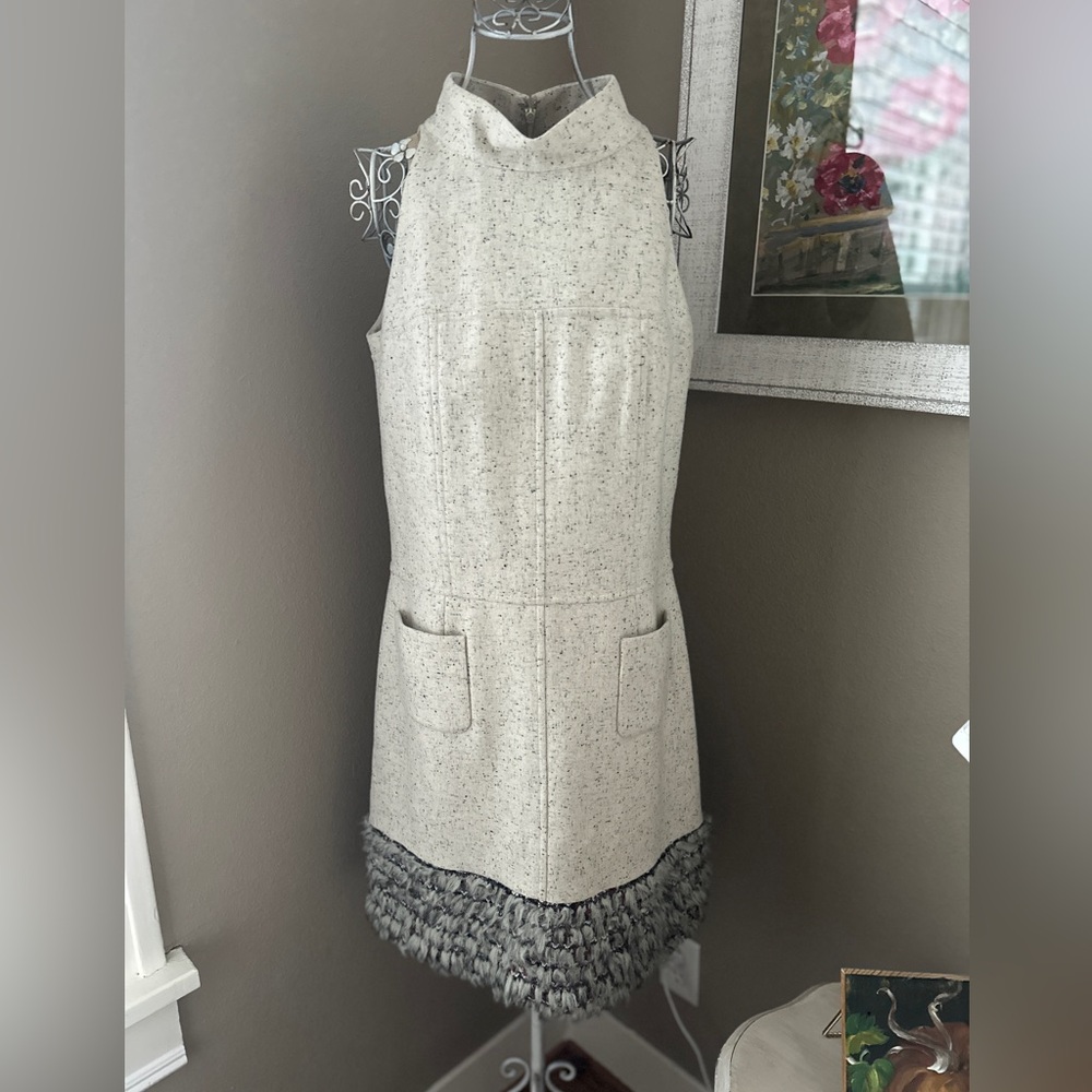 Authentic Chanel Sleeveless oatmeal wool fur trimmed dress size 40